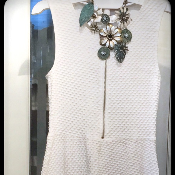 H&M WHITE FRONT ZIP SKATER WAFFLE-KNIT DRESS - Picture 2 of 6